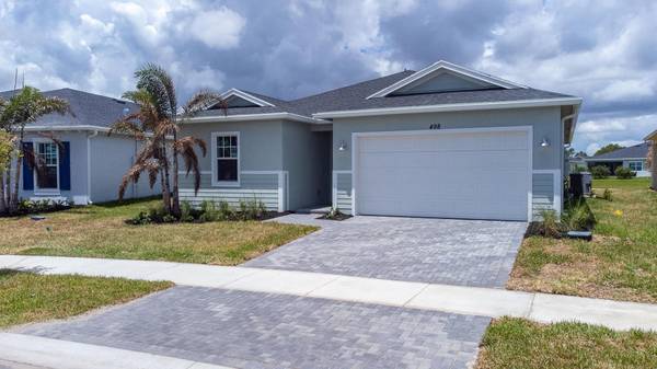 498 SE Twisted Bark WAY, Port Saint Lucie, FL 34984