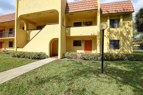 Boca Raton, FL 33486,912 SW 9th Street CIR 106