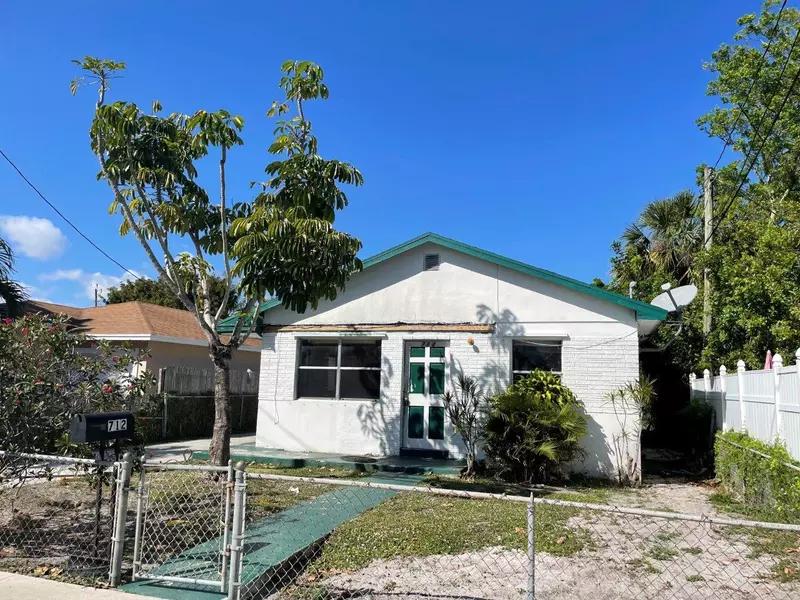 712 Truman AVE, Lake Worth Beach, FL 33460