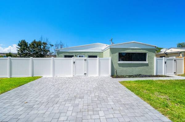 511 Malverne RD, West Palm Beach, FL 33405