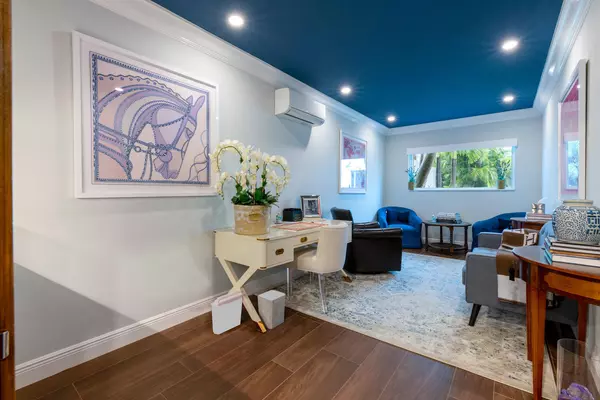 249 Peruvian AVE 1811,  Palm Beach,  FL 33480