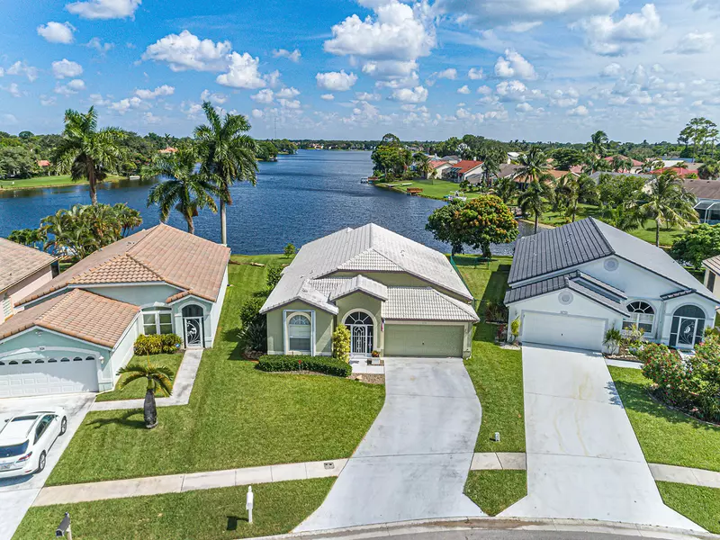 830 Lake Wellington DR, Wellington, FL 33414