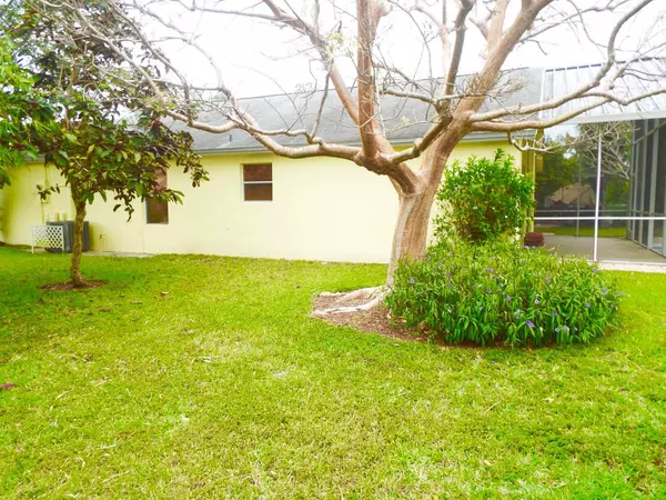 4861 Clinton RD, Lake Worth, FL 33463