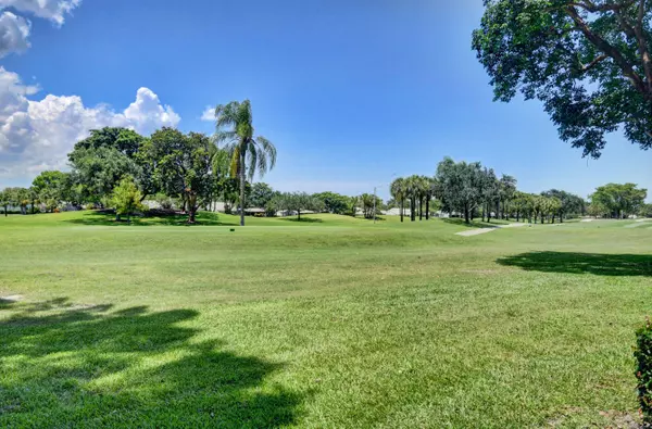 Boynton Beach, FL 33436,17 Westgate LN A