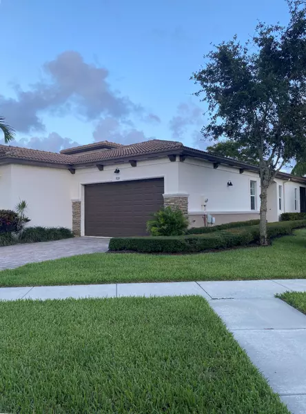 7824 Serra WAY, Delray Beach, FL 33446