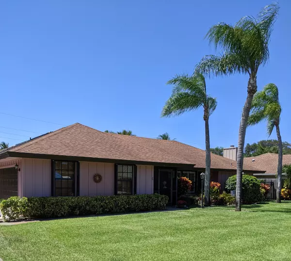 6 SE Hitching Post CIR, Tequesta, FL 33469