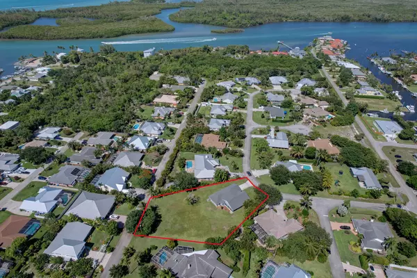 4284 SE Rainbows End, Stuart, FL 34997