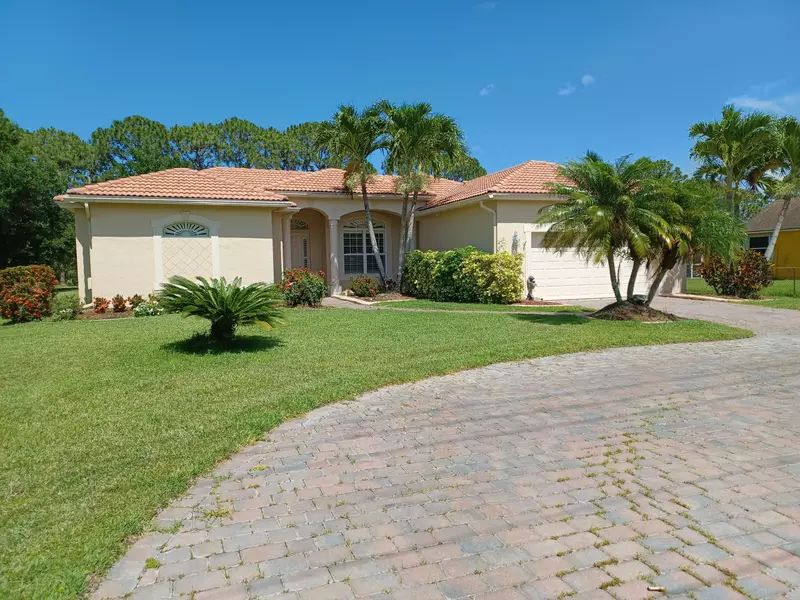 276 SW Paar DR, Port Saint Lucie, FL 34953