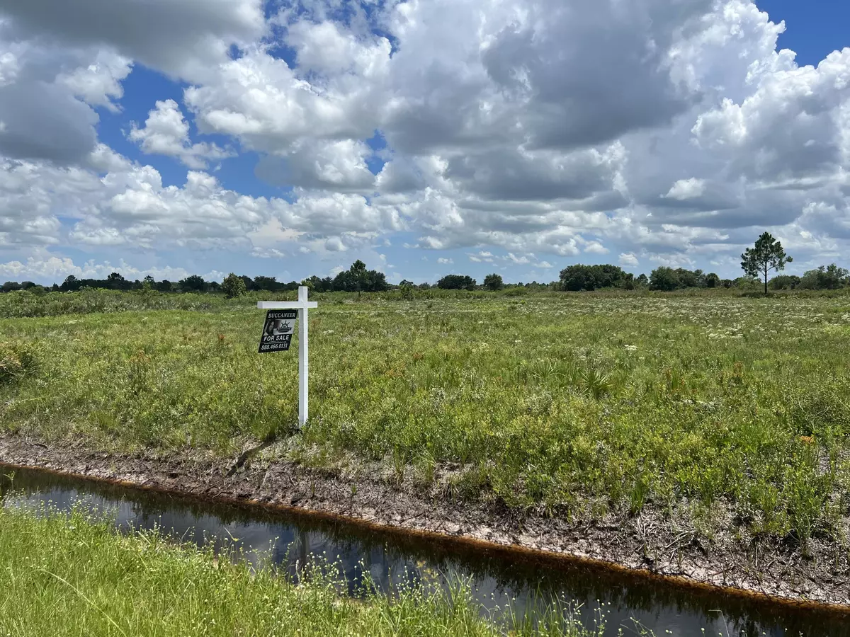 Okeechobee, FL 34972,17444 NW 318th ST