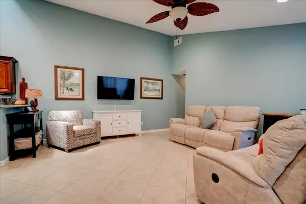 Palm Beach Gardens, FL 33418,5802 Golden Eagle CIR 20