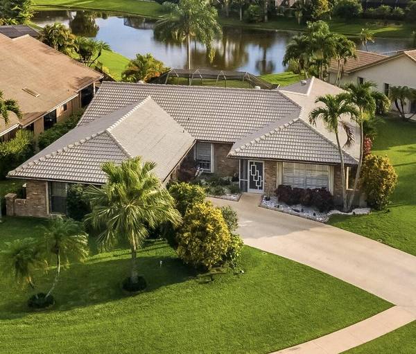 10235 Crosswind RD, Boca Raton, FL 33498