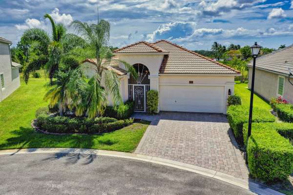 2876 N Bight, West Palm Beach, FL 33411