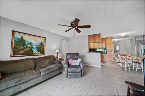 Deerfield Beach, FL 33441,655 Trace CIR 105