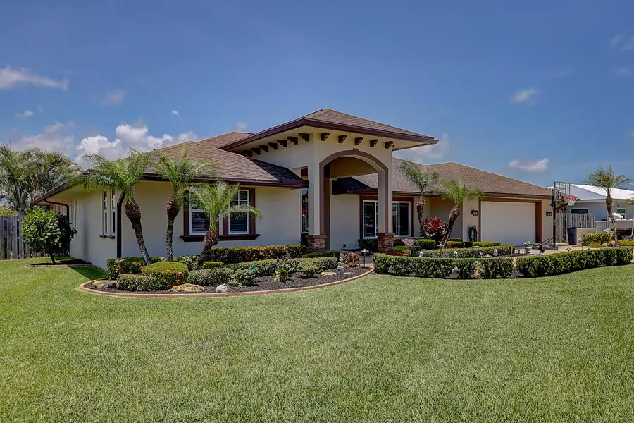 210 SE Camino ST, Port Saint Lucie, FL 34952