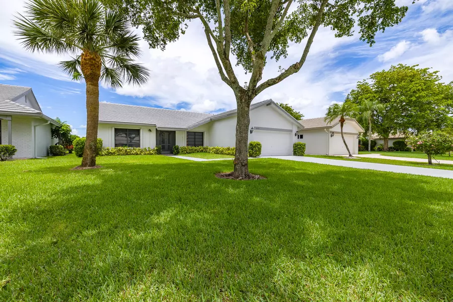 6413 Casabella LN, Boca Raton, FL 33433