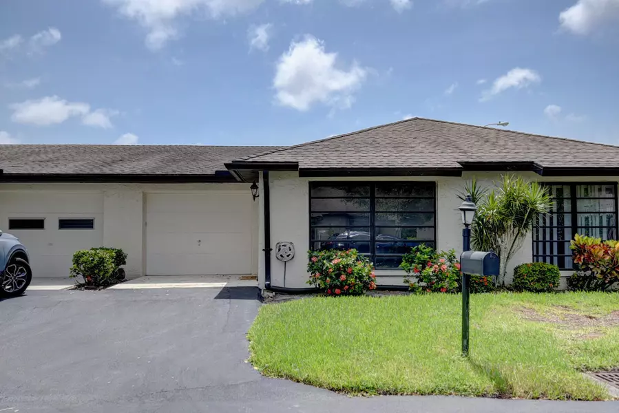 4939 Equestrian CIR B, Boynton Beach, FL 33436