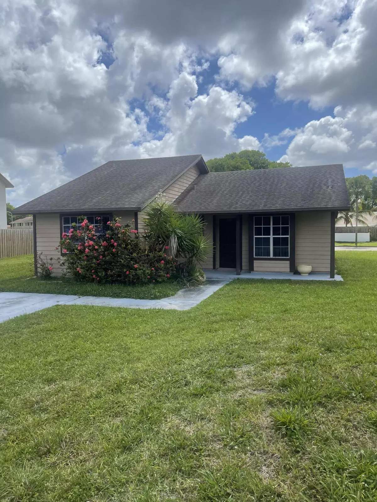 Tamarac, FL 33319,5710 NW 55th LN