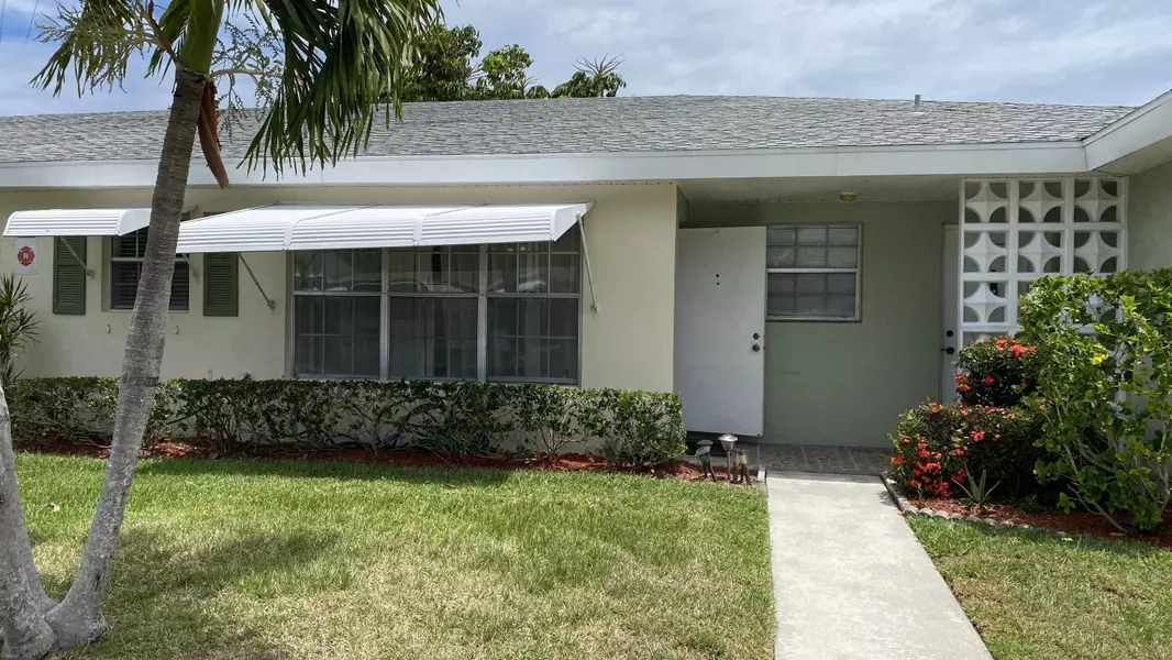 212 Manatee LN F, Fort Pierce, FL 34950