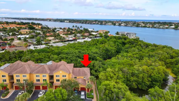 300 Scotia DR 206, Hypoluxo, FL 33462