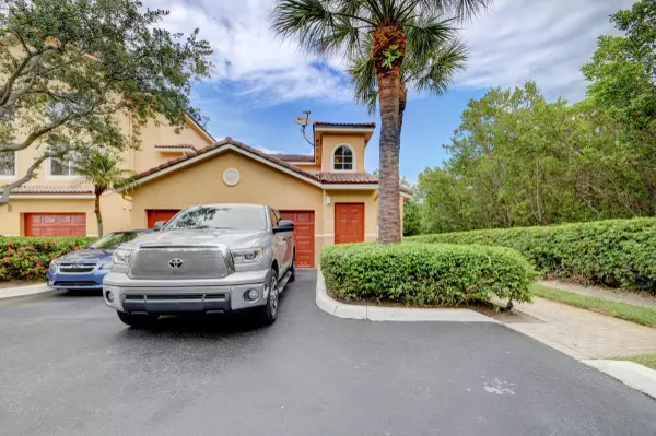 Hypoluxo, FL 33462,300 Scotia DR 206