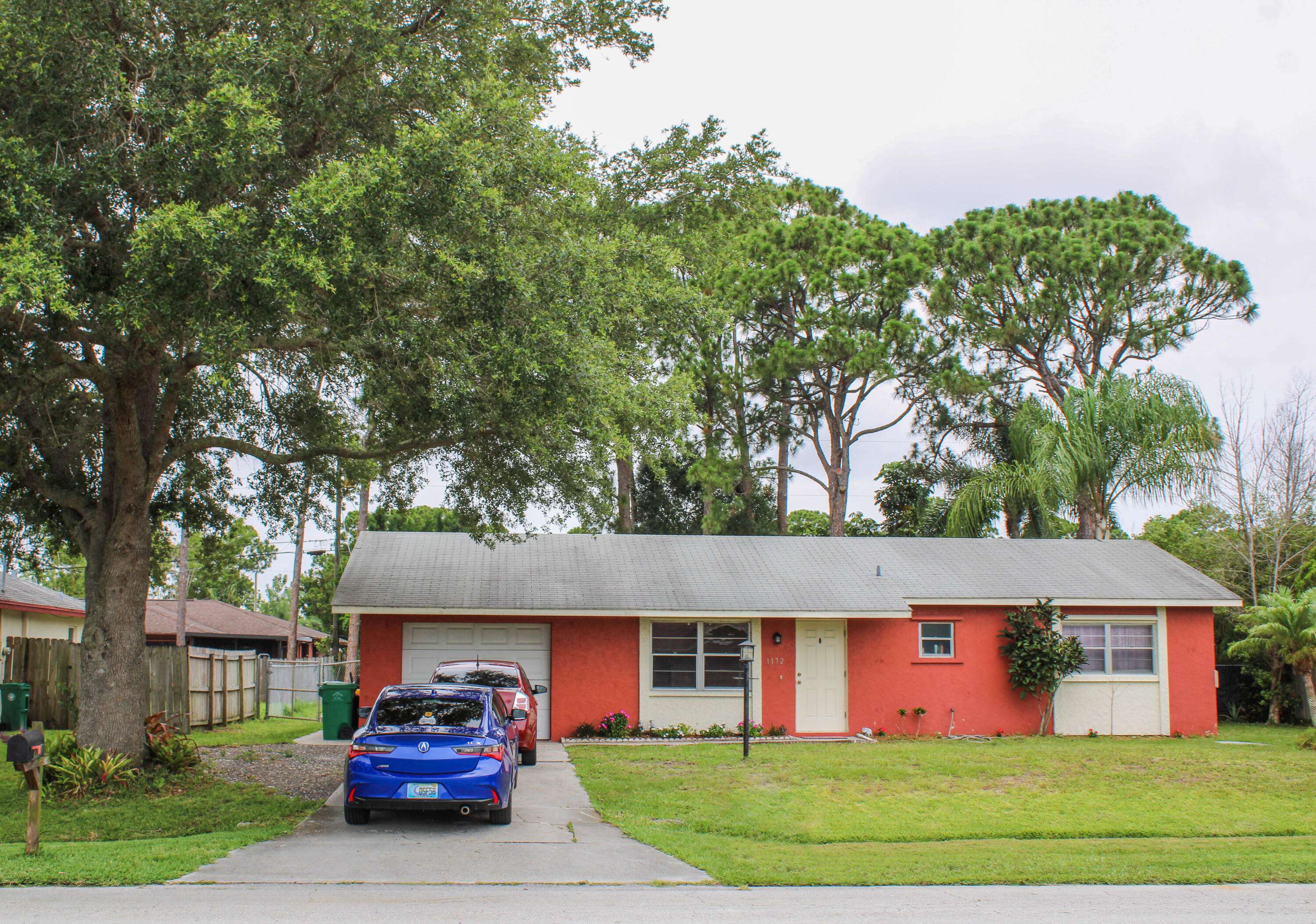 1172 SE Preston LN, Port Saint Lucie, FL 34983
