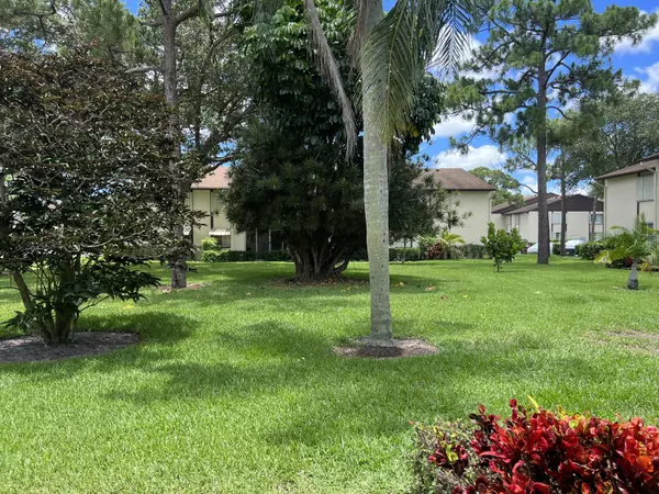 Greenacres, FL 33463,120 Lake Pine CIR C-1