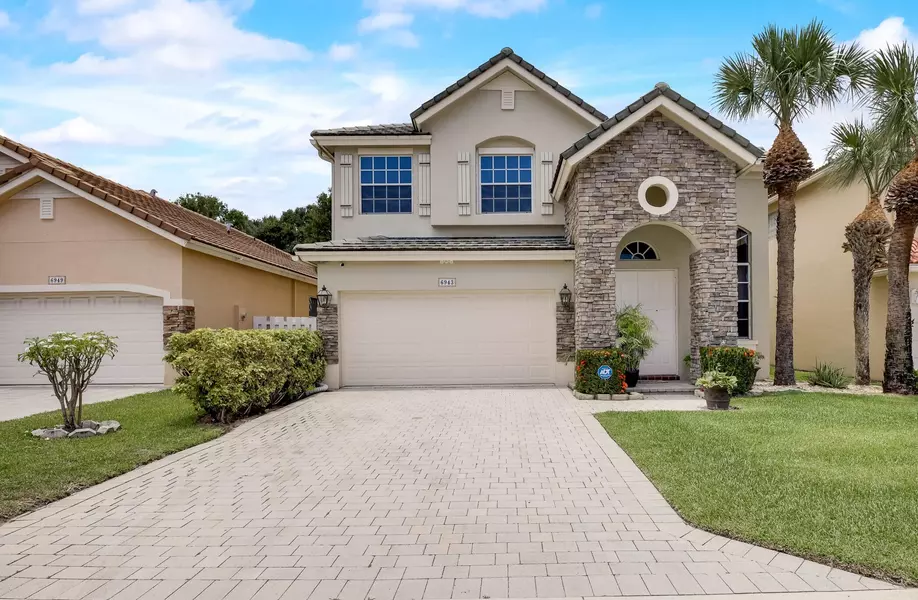 6943 Spider Lily LN, Lake Worth, FL 33462