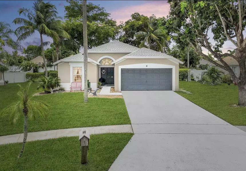 15 Meadows Park LN, Boynton Beach, FL 33436