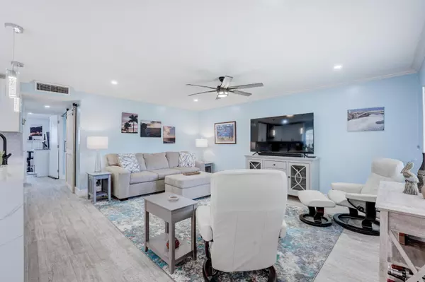 Delray Beach, FL 33484,405 Capri I