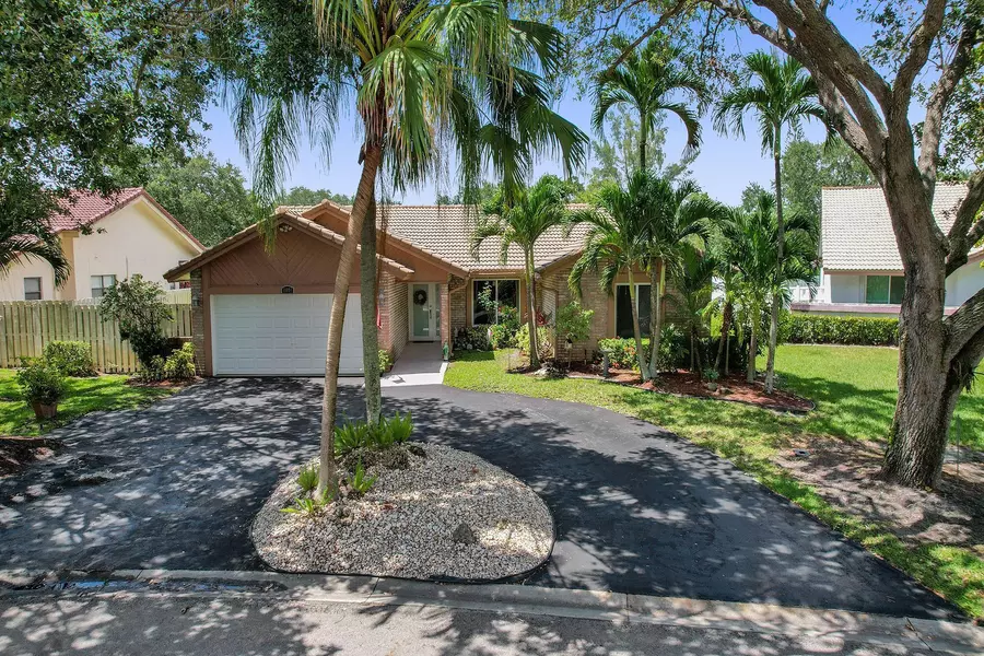 11091 NW 1st CT, Coral Springs, FL 33071