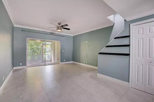 Tamarac, FL 33321,7860 Sanibel DR