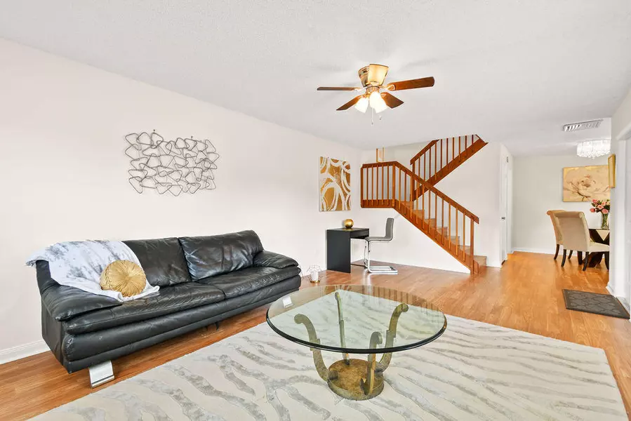 8145 Bridgewater CT A, Lake Clarke Shores, FL 33406