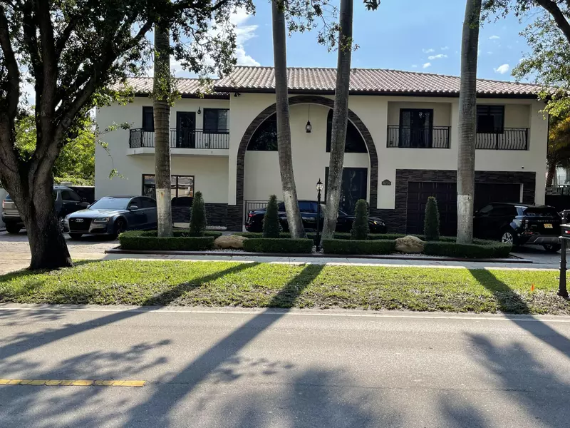 16730 NW 82nd AVE, Miami Lakes, FL 33016