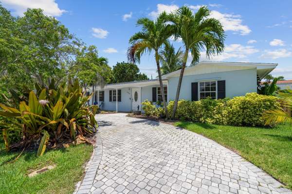 3800 NW 2nd CT,  Boca Raton,  FL 33431