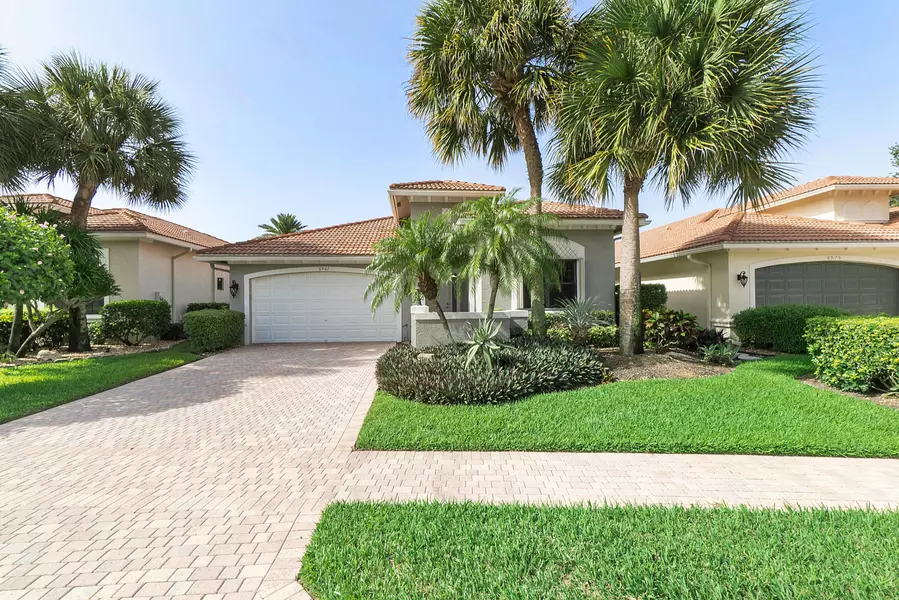 6967 Boscanni DR, Boynton Beach, FL 33437