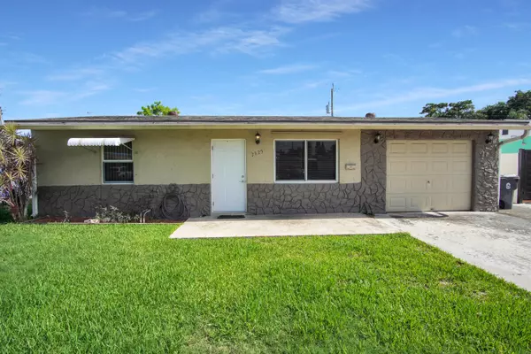 2825 Buckley AVE, Lake Worth, FL 33461