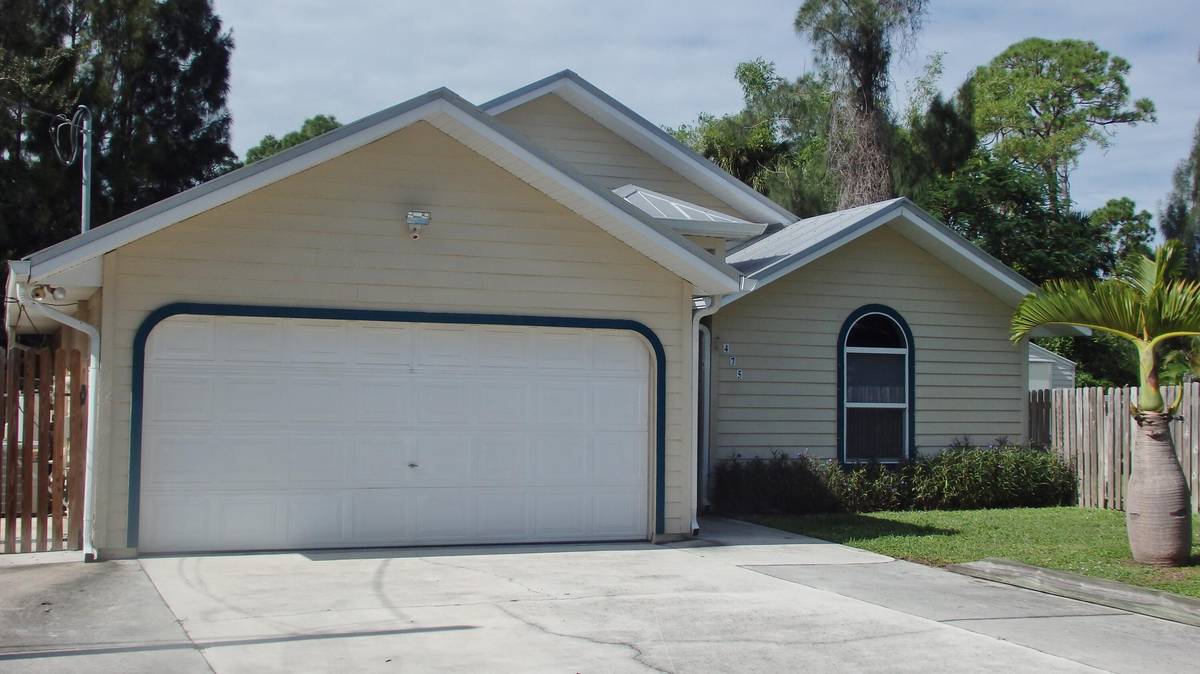 Stuart, FL 34997,475 SW Rustic CIR