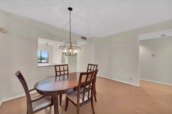 Delray Beach, FL 33484,6241 Pointe Regal CIR 403