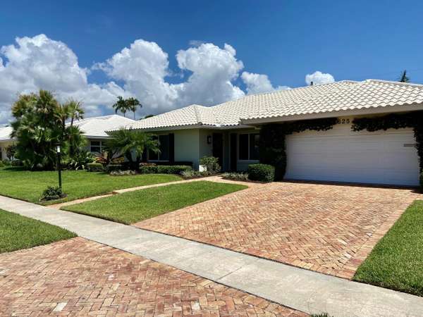 625 SW Elm Tree LN, Boca Raton, FL 33486