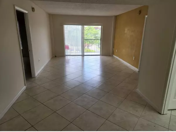 4156 Inverrary DR 403,  Lauderhill,  FL 33319