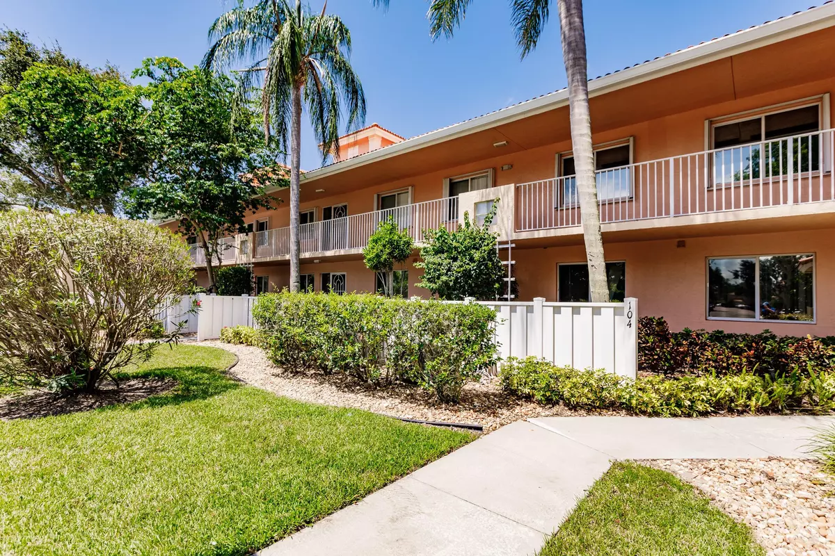 Boynton Beach, FL 33437,5876 Regal Glen DR 203