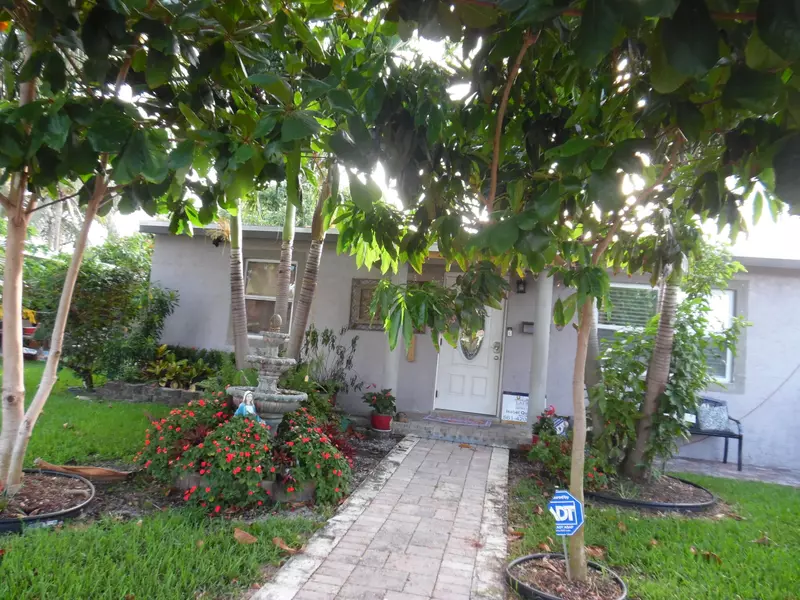 623 S E ST, Lake Worth Beach, FL 33460