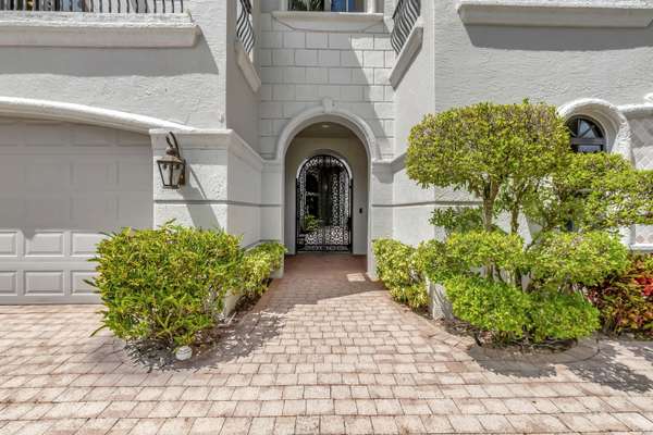 Boca Raton, FL 33496,6456 Enclave WAY