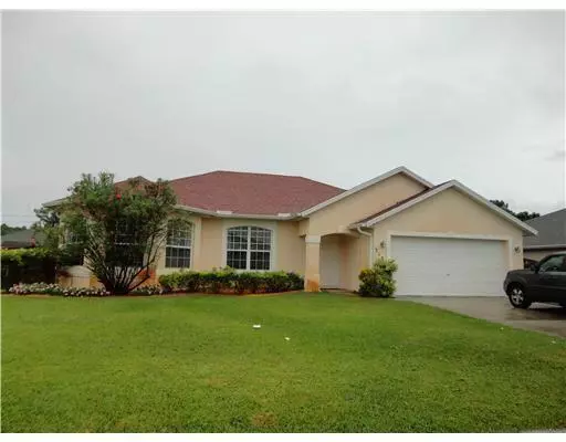 Port Saint Lucie, FL 34984,313 SW Donna TER