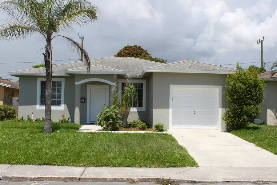 1021 S F ST, Lake Worth Beach, FL 33460