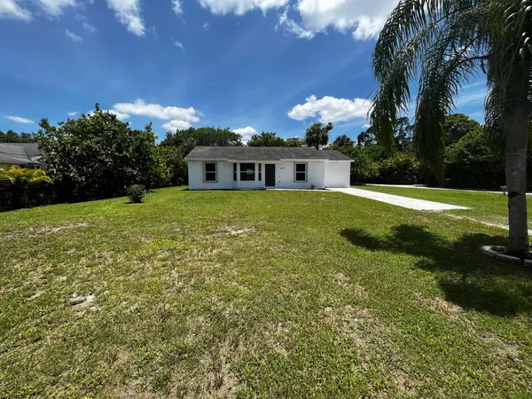 Loxahatchee Groves, FL 33470,14198 Citrus DR