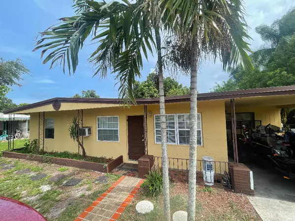 353 E Midway RD, Fort Pierce, FL 34982