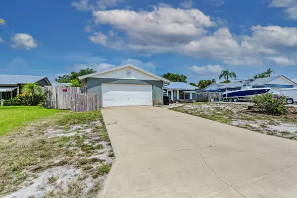 Hobe Sound, FL 33455,8972 SE Sandridge AVE