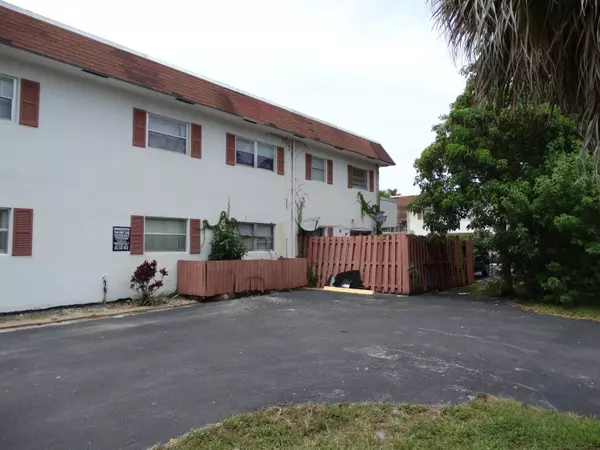 Pompano Beach, FL 33060,321 SW 1st CT K-1