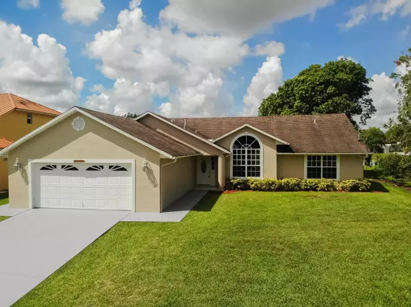 1654 SW Lexington DR, Port Saint Lucie, FL 34953